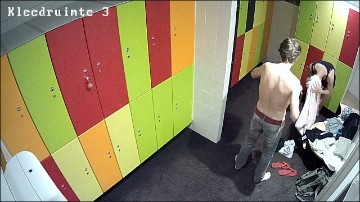 [Image: Voyeur20015083029.jpg]
