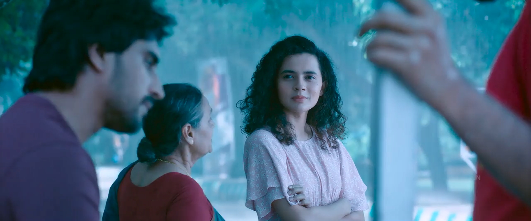 Maruva Tarama 2025 WebRip [Telugu] 480p, 720p Screenshot