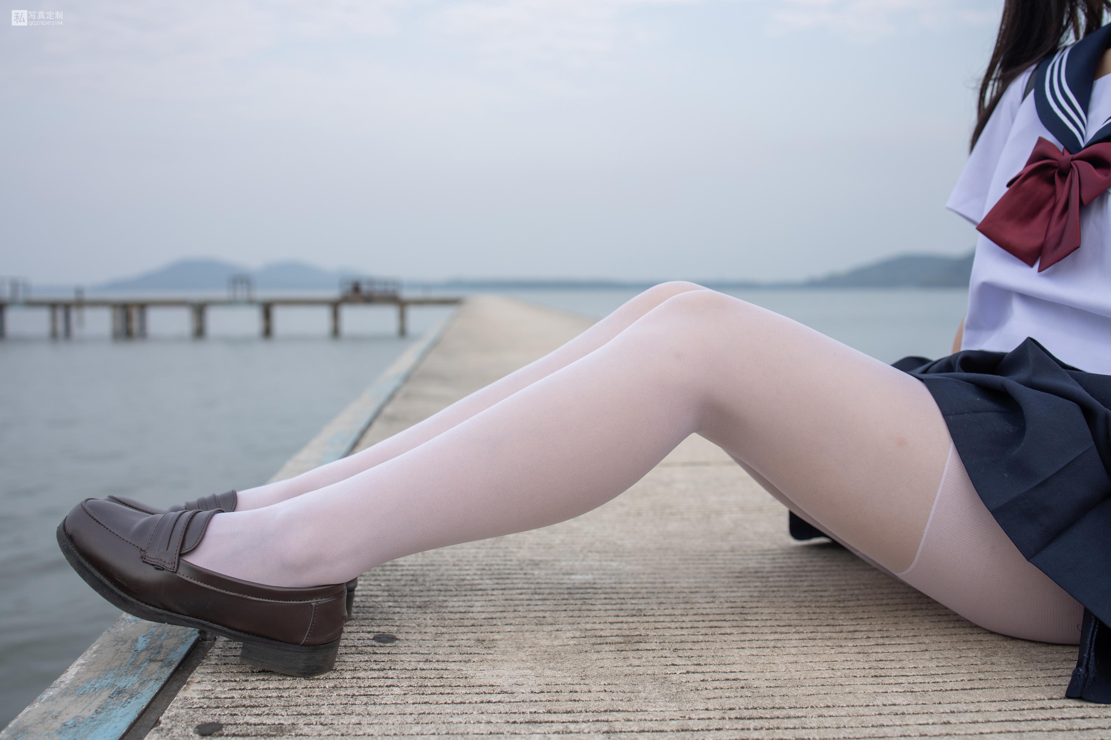 森萝财团 [JKFUN-028] 默陌 - 抑郁湖边与绝望天台 53