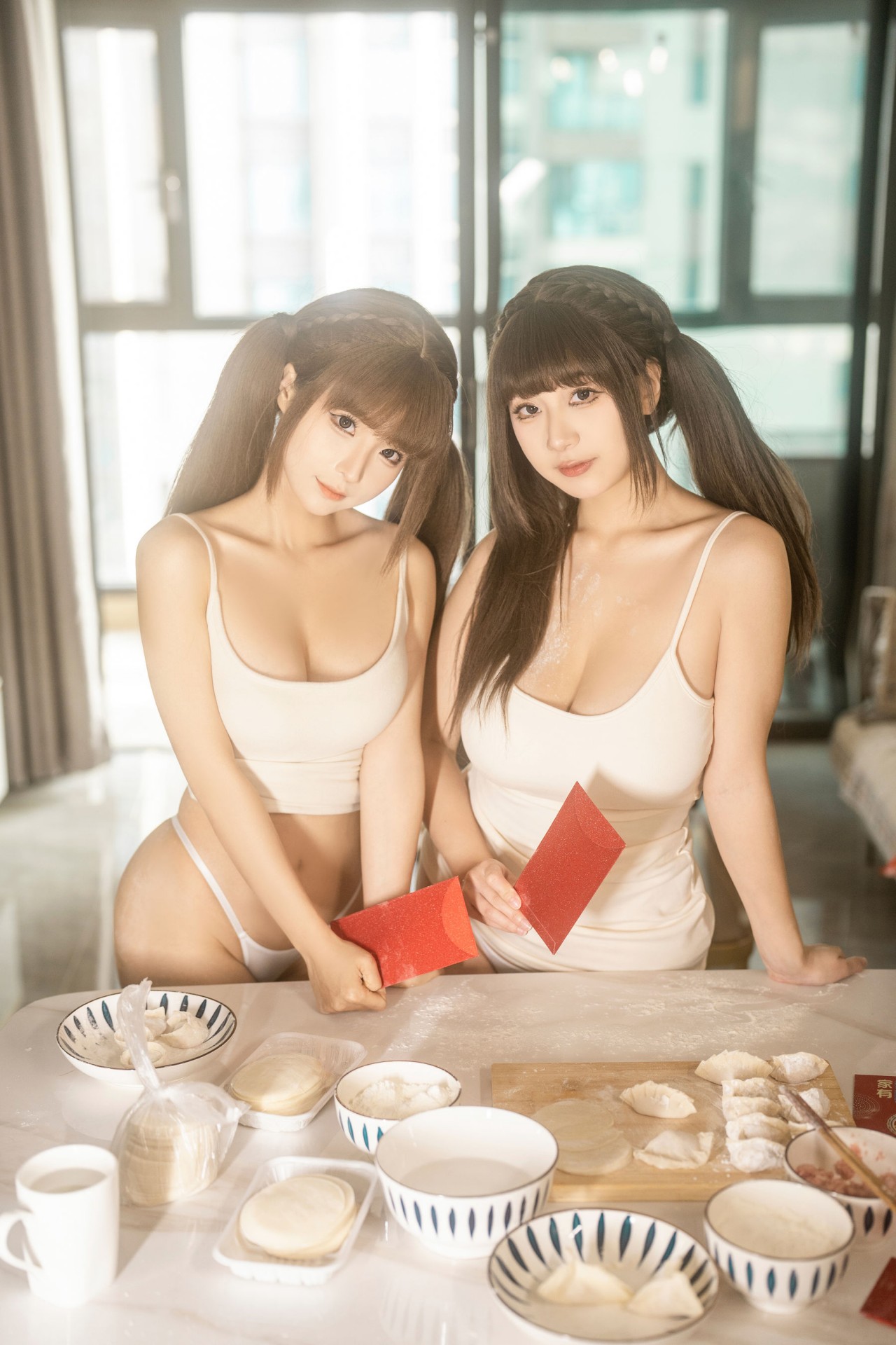 蠢 沫 沫 做爱图片《蠢沫沫 & 浅安安 – 双人新年贺岁》写真，这是双飞吗？插图5