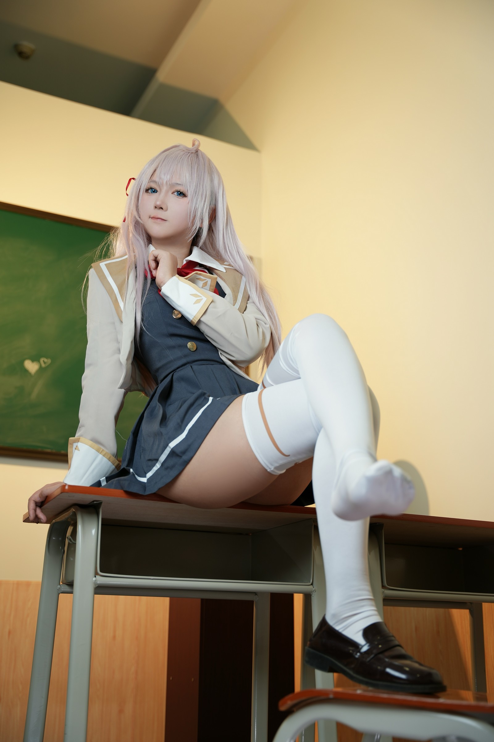 喜欢爱理吗写真集：邻座艾莉同学俄语羞涩系列高清套图（30P-136.1M）插图3