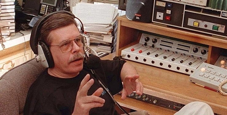 MARS-ATTACKS-ART-BELL-2-A-FOTOR.jpg