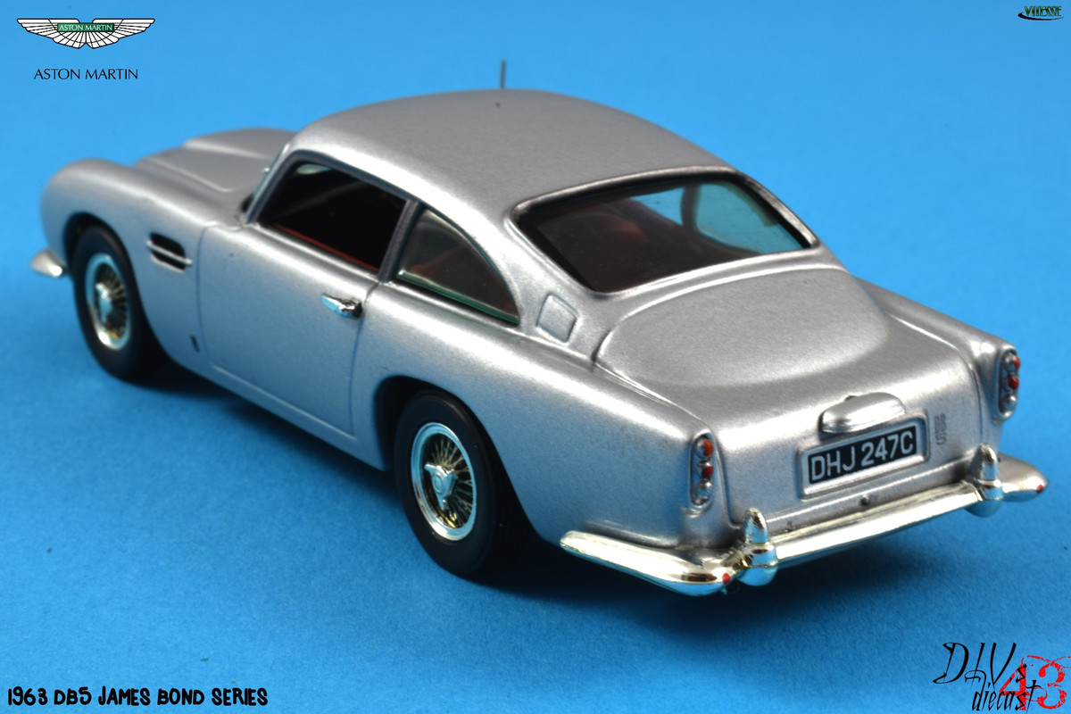 Aston Martin_DB5_James Bond_Vitesse (3)