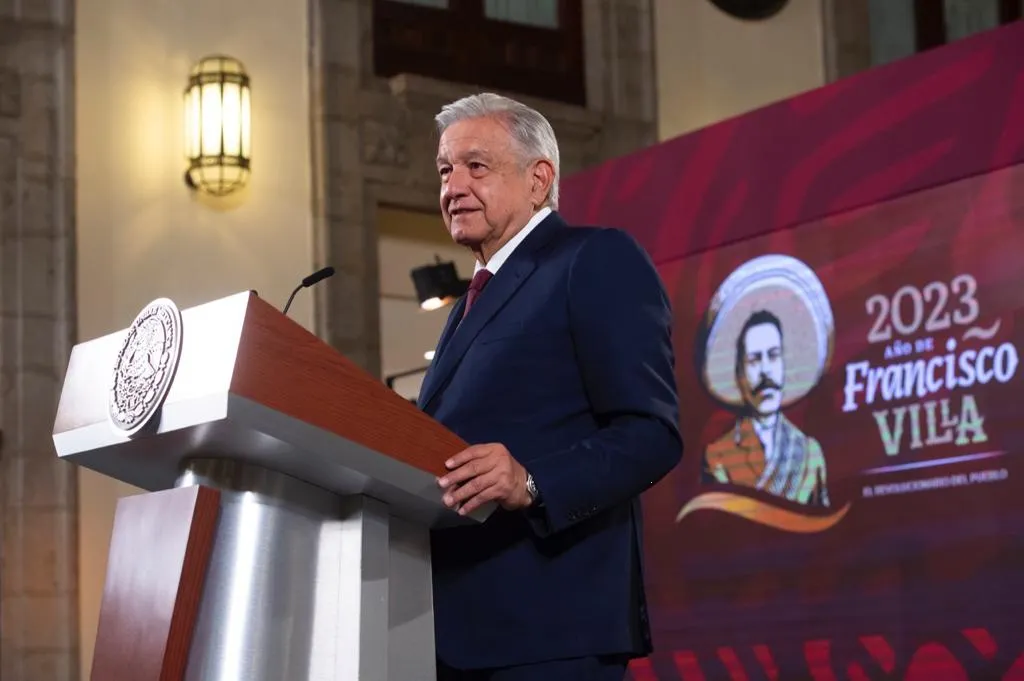 Bloqueo de taxistas en Cancún no afectará turismo: López Obrador