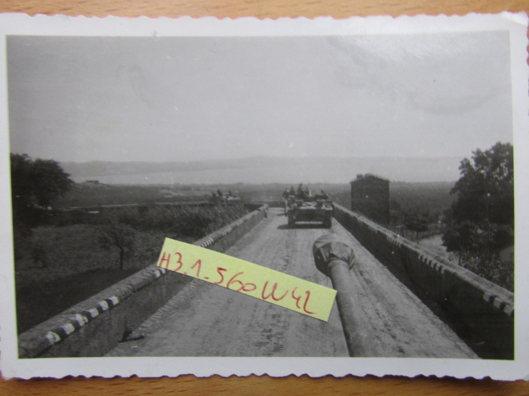 Sturmgeschütz Kolonne b. BOLSENA bei Viterbo Ita