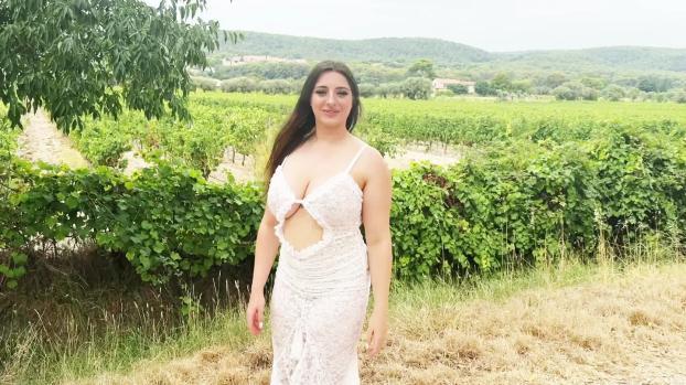 JacquieEtMichelTV – Luna Doll – Supercharged with two guys!