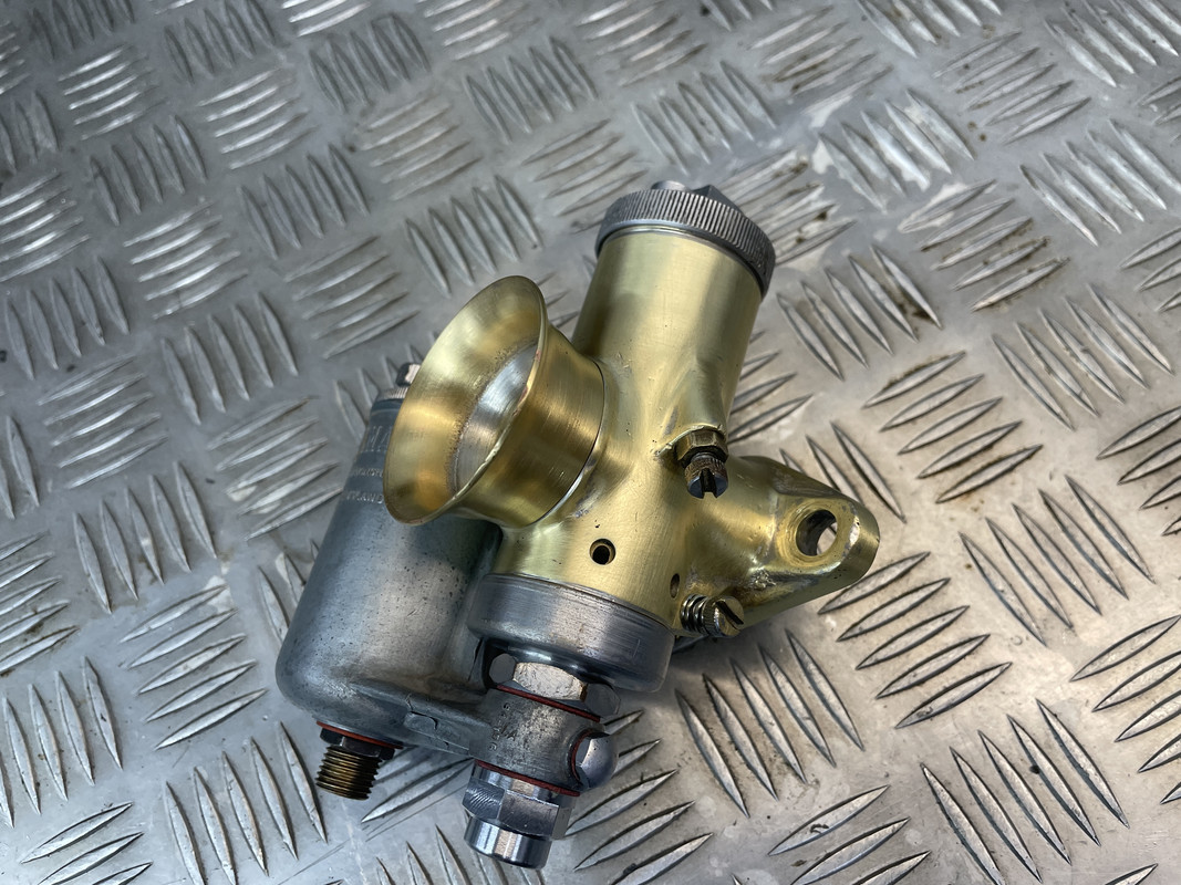 47BFF752-BFA9-4A04-AB21-9719AB38BFD8