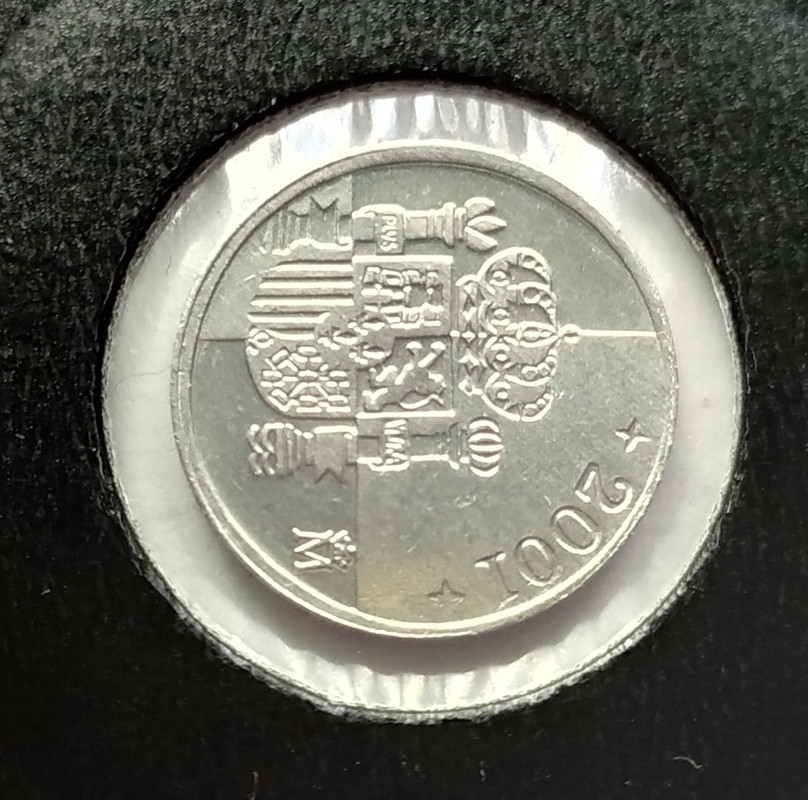 Juan Carlos I 1 Peseta 2001 Reverso girado 88º rev