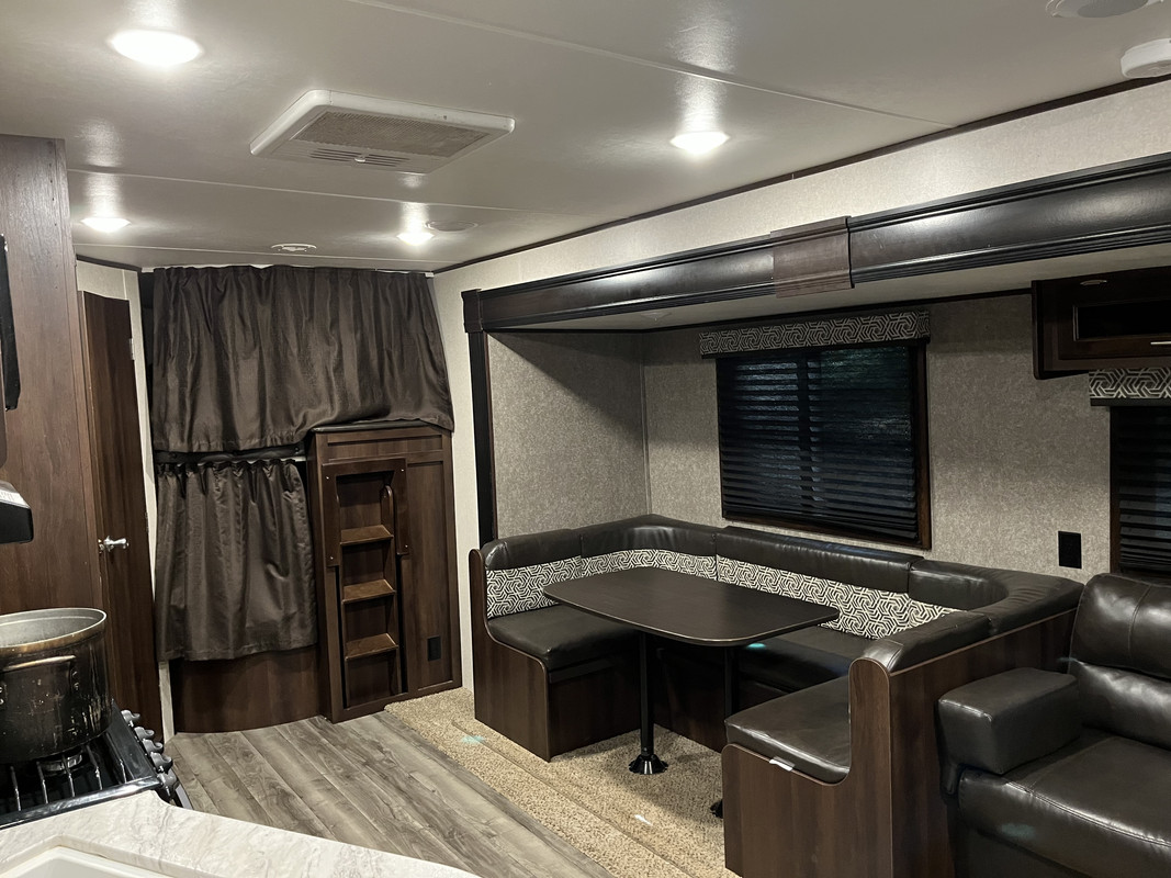 920FE74C-2E51-4E08-BC65-28A41F19F16E