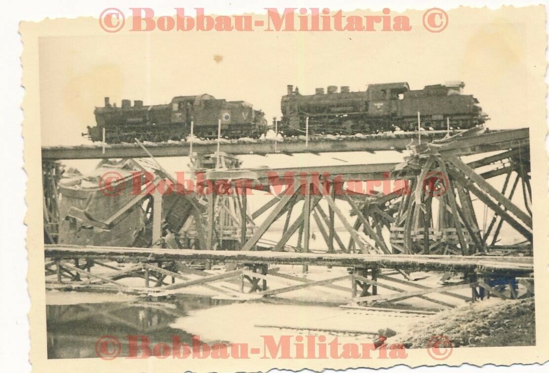 Ukraine Wassilkowka Woltschja Eisenbahn Brücke Belastung Dampflokomotive LOK4