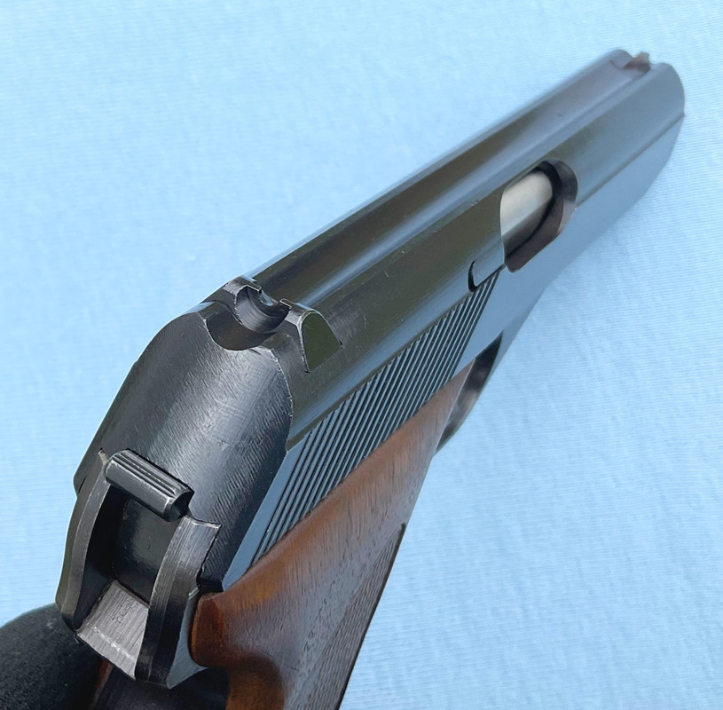 92969474-B3C5-4438-B9B9-5BD15A554A9D