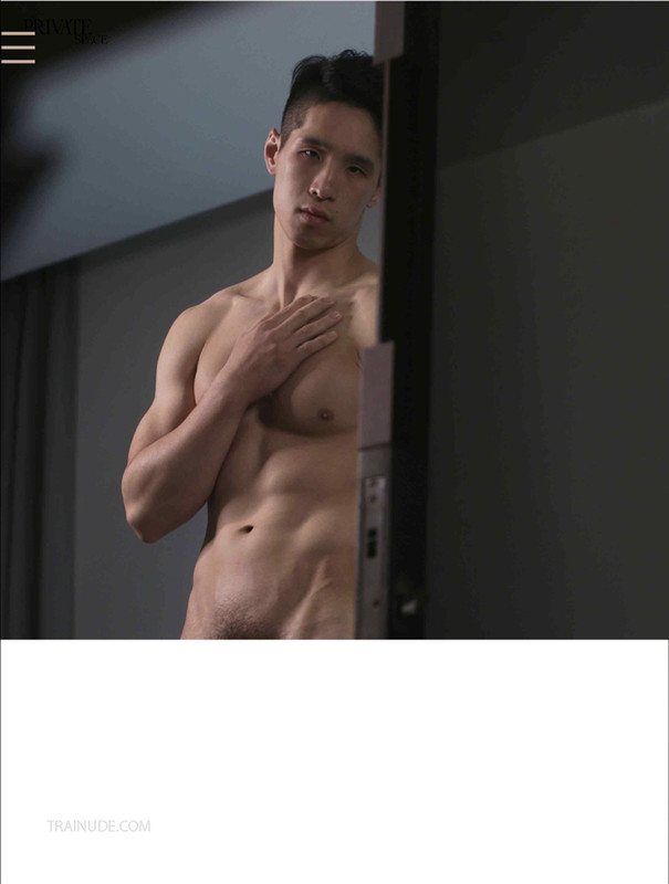 Private Space no.13 - Trai 6 múi đẹp với cặp mông mọng nước