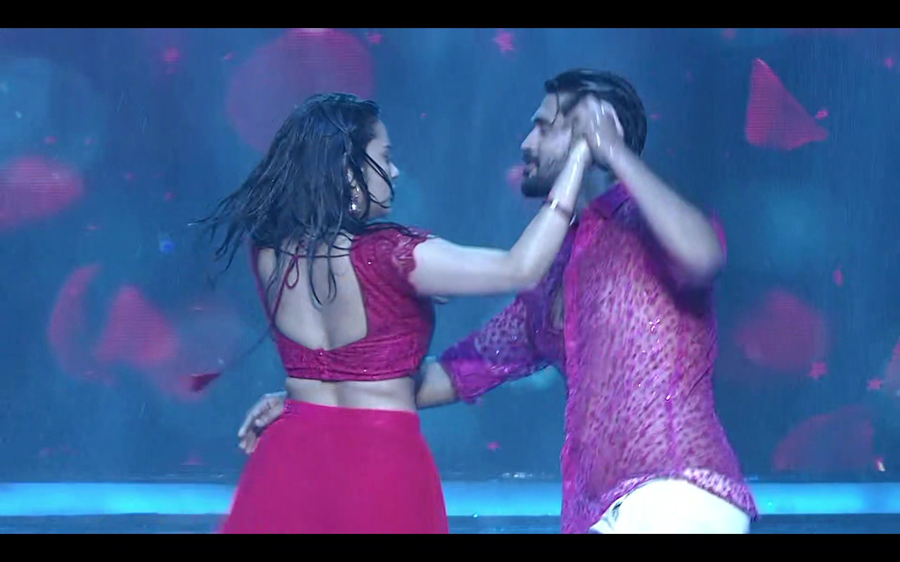 [Image: vlcsnap-2025-10-11-23h47m53s378.jpg]