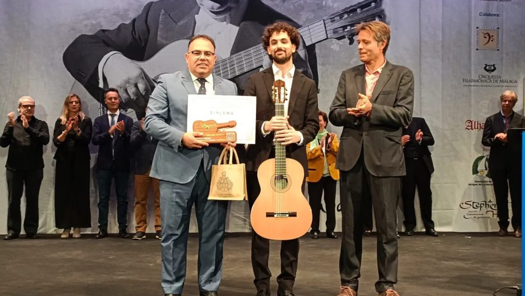Álvaro Toscano: Primer Premio, Certamen Internacional de Guitarra Clásica Andrés Segovia