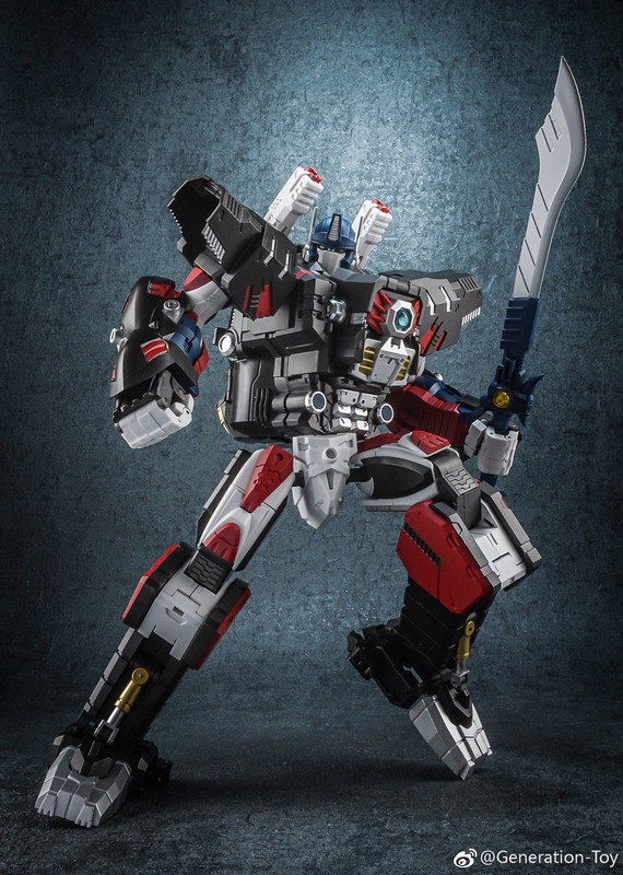 Generation-Toys-GT-10-Optimus-Primal-04