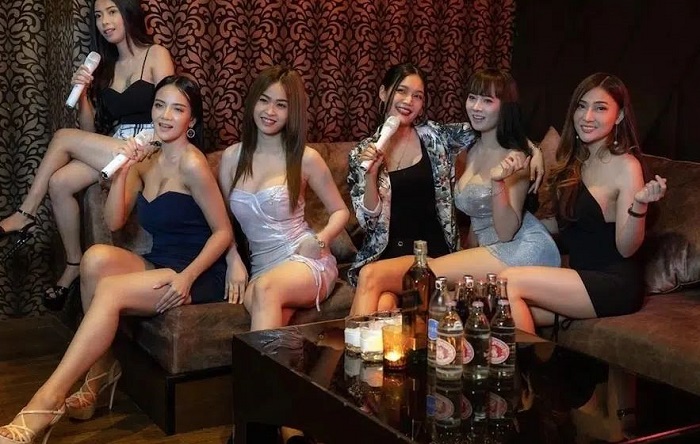 How does Gangnam Pool Salon Assure the Good Quality of its Ladies