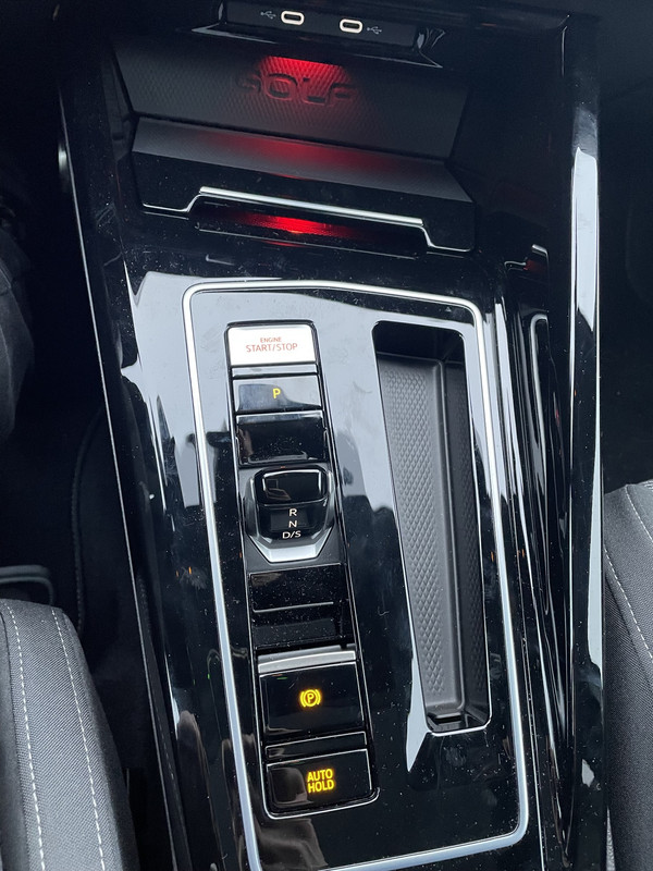 EE767FEB-3668-4E03-95F1-793C2CB52997