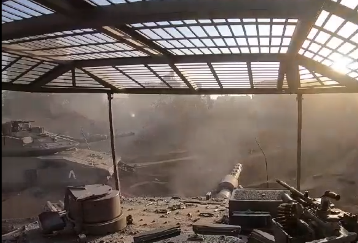 https://i.postimg.cc/Qt8wRNQ8/image.png