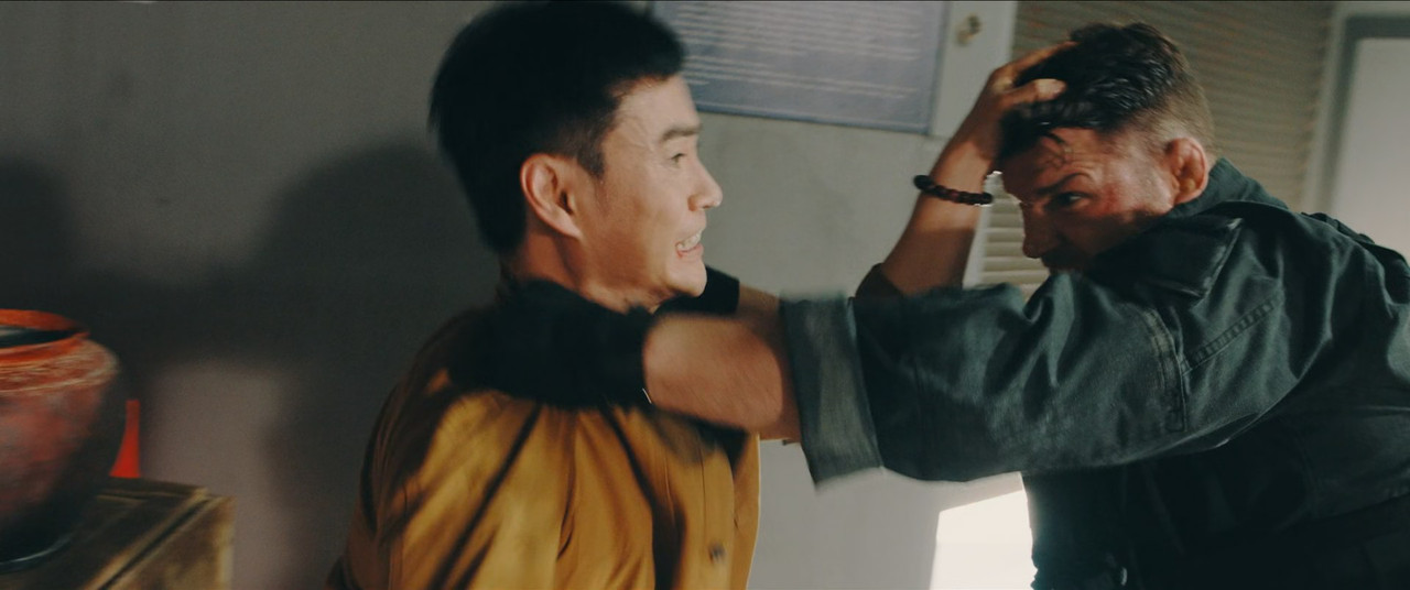 Triple Threat (2019) (1080p BluRay x265 SAMPA).mkv_snapshot_00.43.40.631