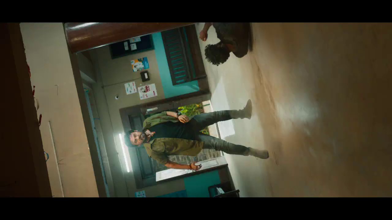 Saindhav-2024-Hindi-WEBRip-720p-AVC-EAC3-6ch-mkv-0006