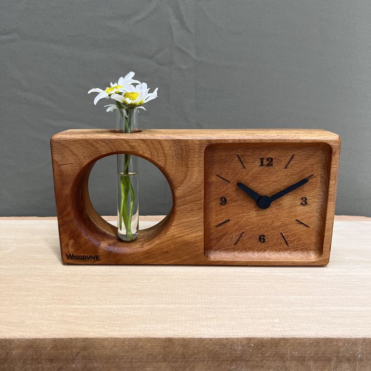 clock-wooden-vase.jpg