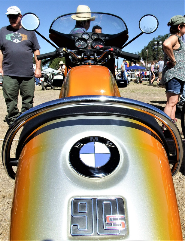 IMAGE: https://i.postimg.cc/QtFRjZFj/Harvest-Classic-BMW90-S-1.jpg