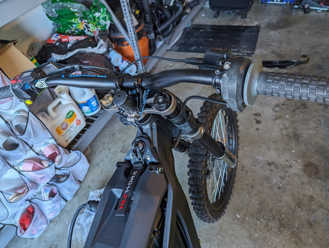 PXL_20231223_224108927