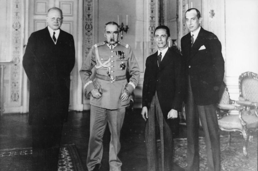 9C89B245-F1CC-46B8-B16F-67E9BBE94394