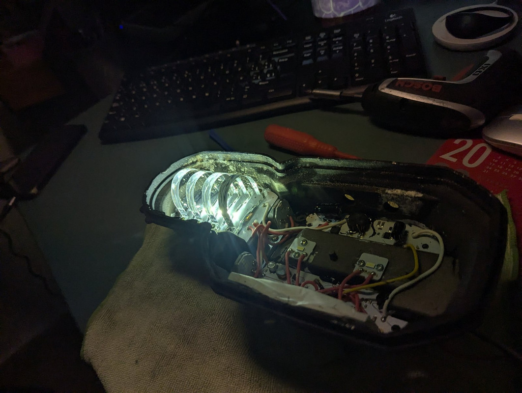 PXL_20251001_180507786