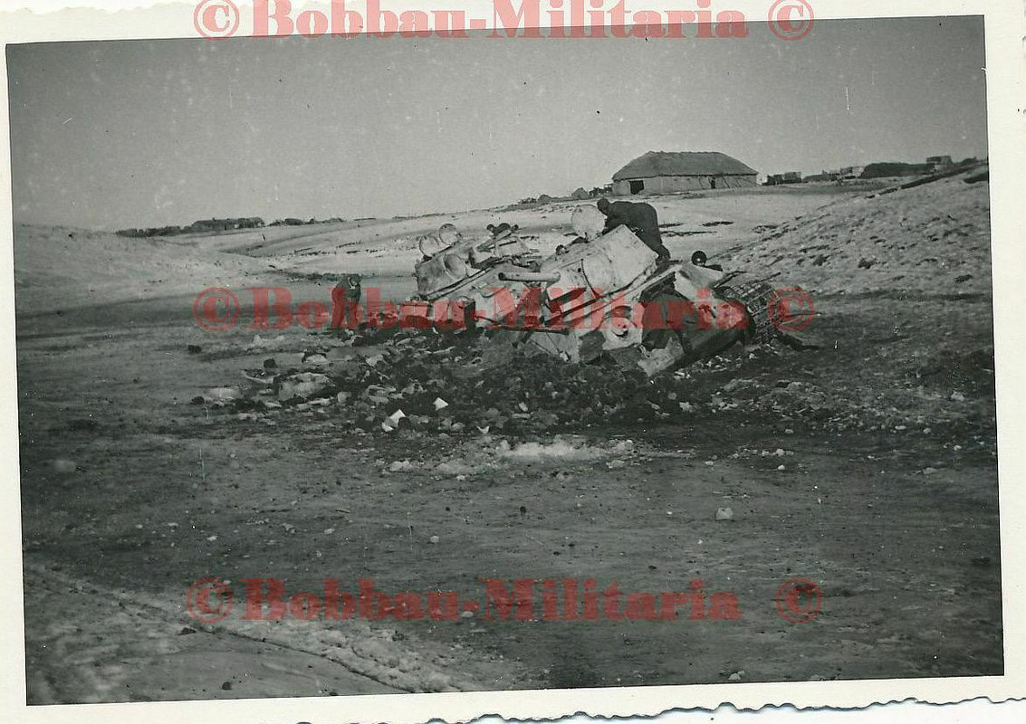 Russland Front Wehrmacht russische T 34 Beute Panzer weiße Winter-Tarnung !