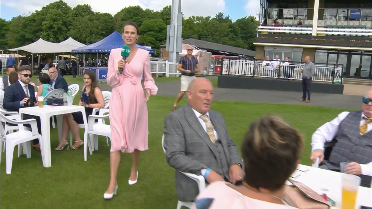 ITV Racing Live from Newcastle_20230701_11551430.ts_snapshot_00.02.43.637