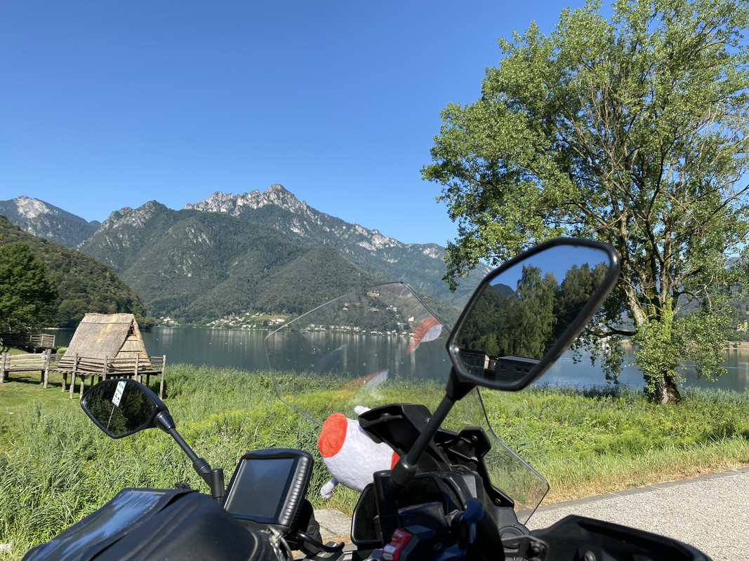 71E5FBD7-EF43-4785-9792-541997F27999