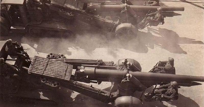 FN Kégresse transportando una pieza de 120 mm de origen italiano Mle modelo 1931 FN Kégresse transportando una pieza de 120 mm de origen italiano Mle modelo 1931