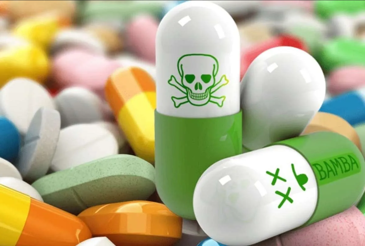 Hombre se declaró culpable de distribuir medicamentos adulterados en EU