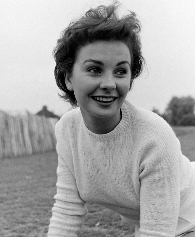 jean_simmons_mb40