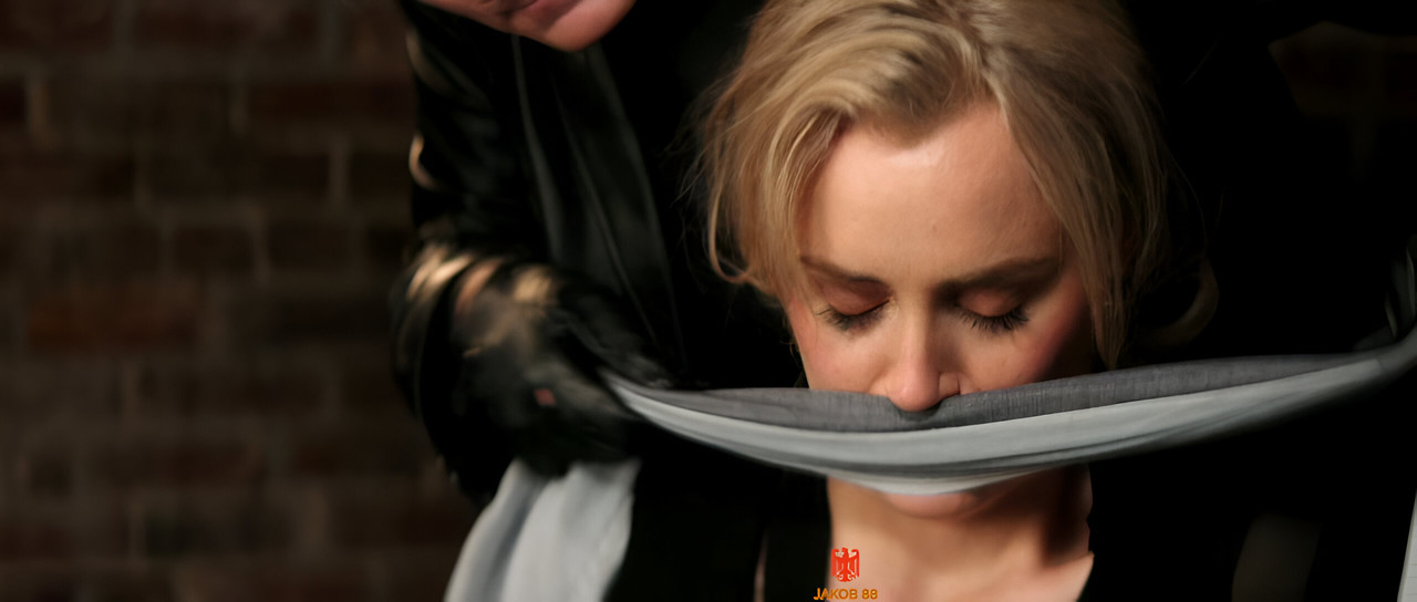 Taylor Schilling 3 - Take Me 2017