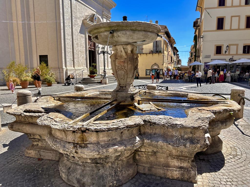 Жаркий сентябрь на побережье Тирренского моря.