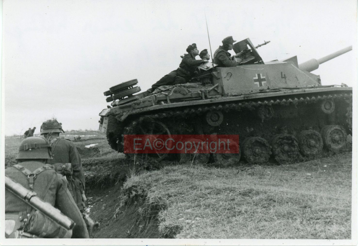 Sturmgeschütz Panzer Tank StuG Sturmartillerie F