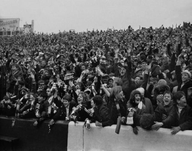 [Image: 1966-1967-FA-Cup-Sixth-Round-Nottingham-...rton-2.jpg]