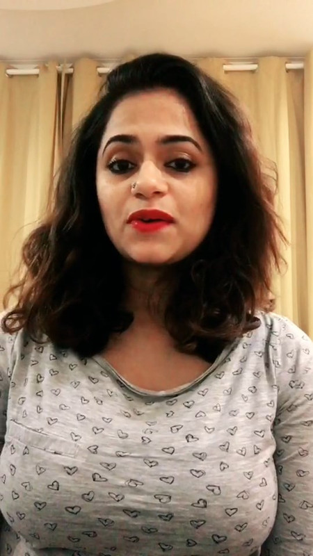 Desi girl huge tits in grey tight tshirt.mp4_snapshot_00.02.503