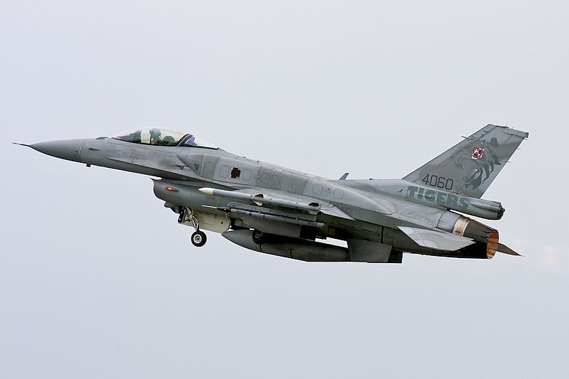 Polish-Air-Force-4060-F-16-C-Block-52-6-
