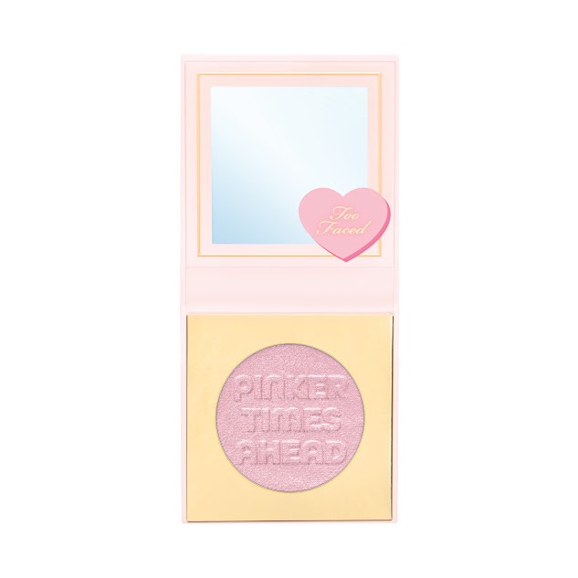 Barbiecore, il beauty trend Primavera/Estate 2023 Barbiecore, il beauty trend Primavera/Estate 2023