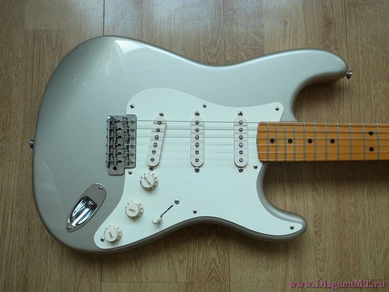 Fender_American_Vintage_Strat_57_RI_4-silv_002