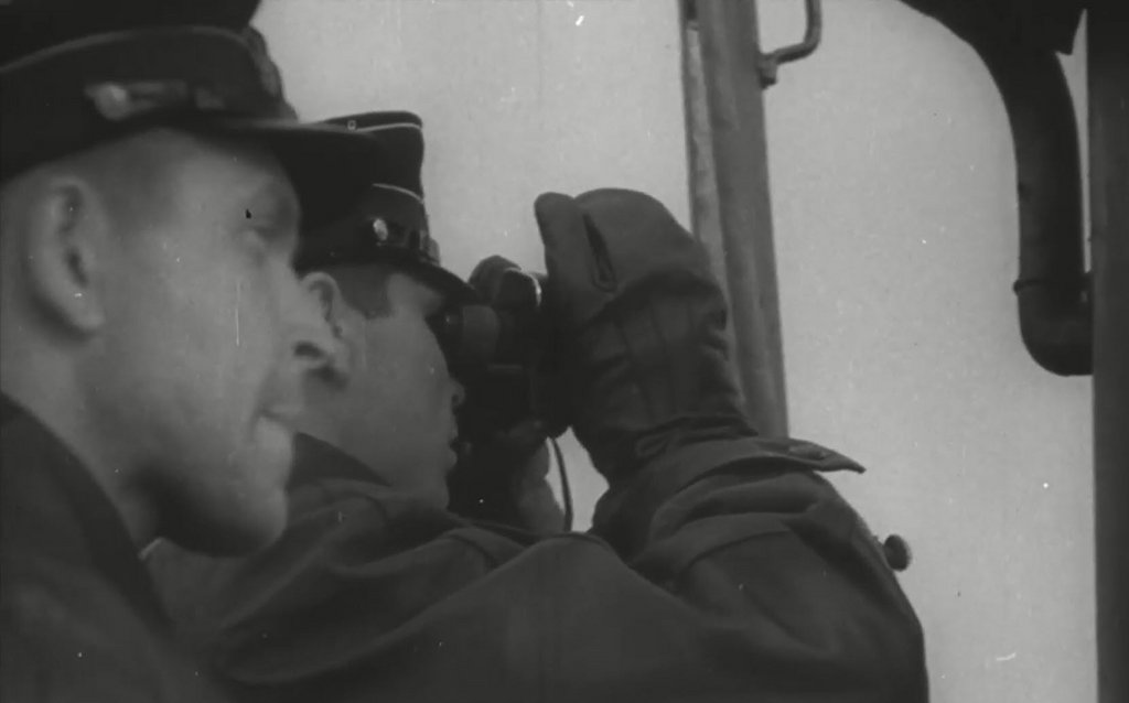 Щ-401 Моисеев А.Е. и военком Вересовой В.Н., осень 1941г. (5)