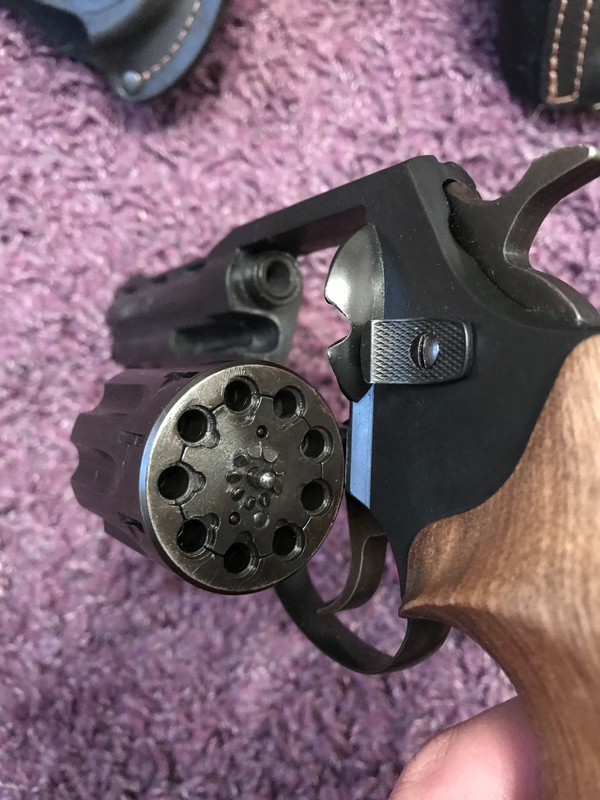 16EB6401-3519-4759-97D6-98BFEF5C5ECB