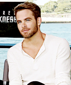 tumblr_o5khxoNpfo1r2ddw0o2_r1_250.gif