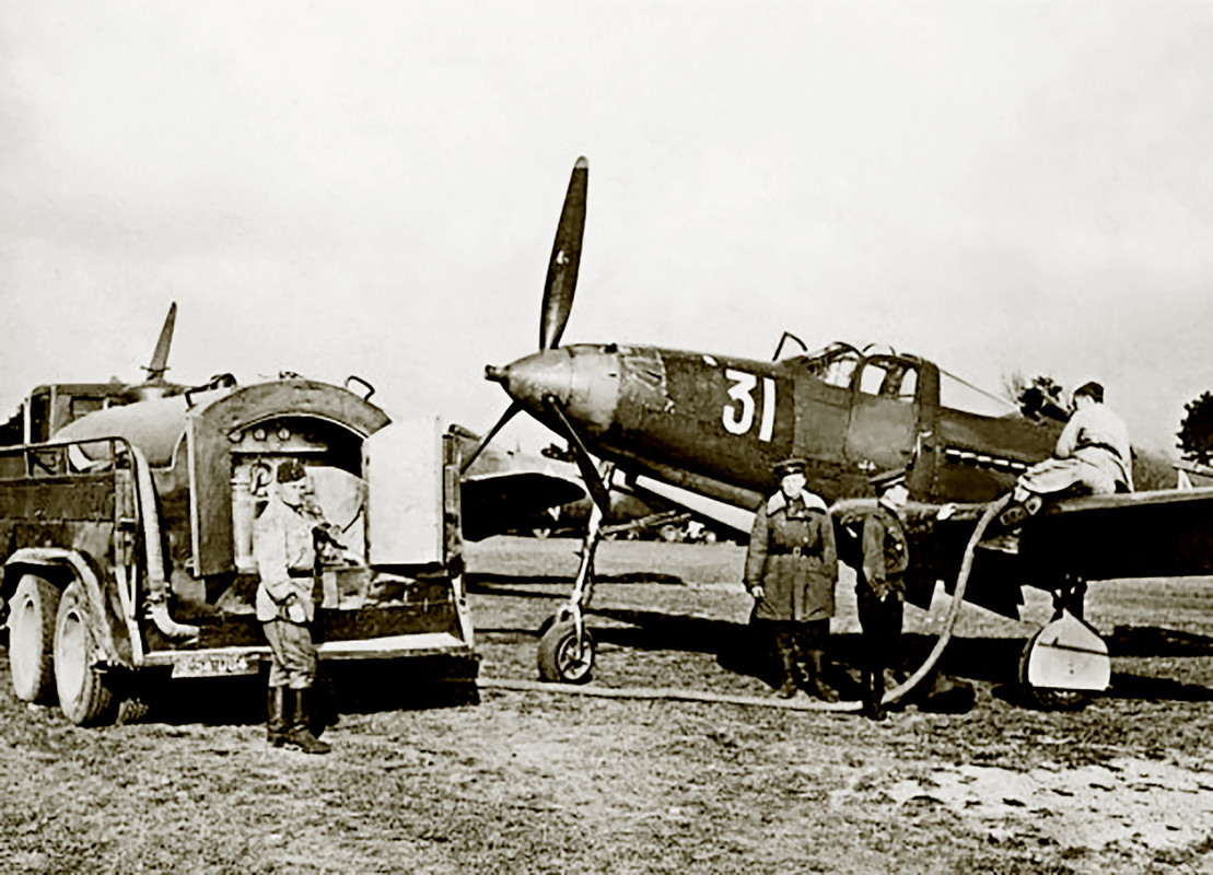 Bell-P-39N-Airacobra-129GvIAP-205IAD-White-31-Ukrainian-Front-1944-01
