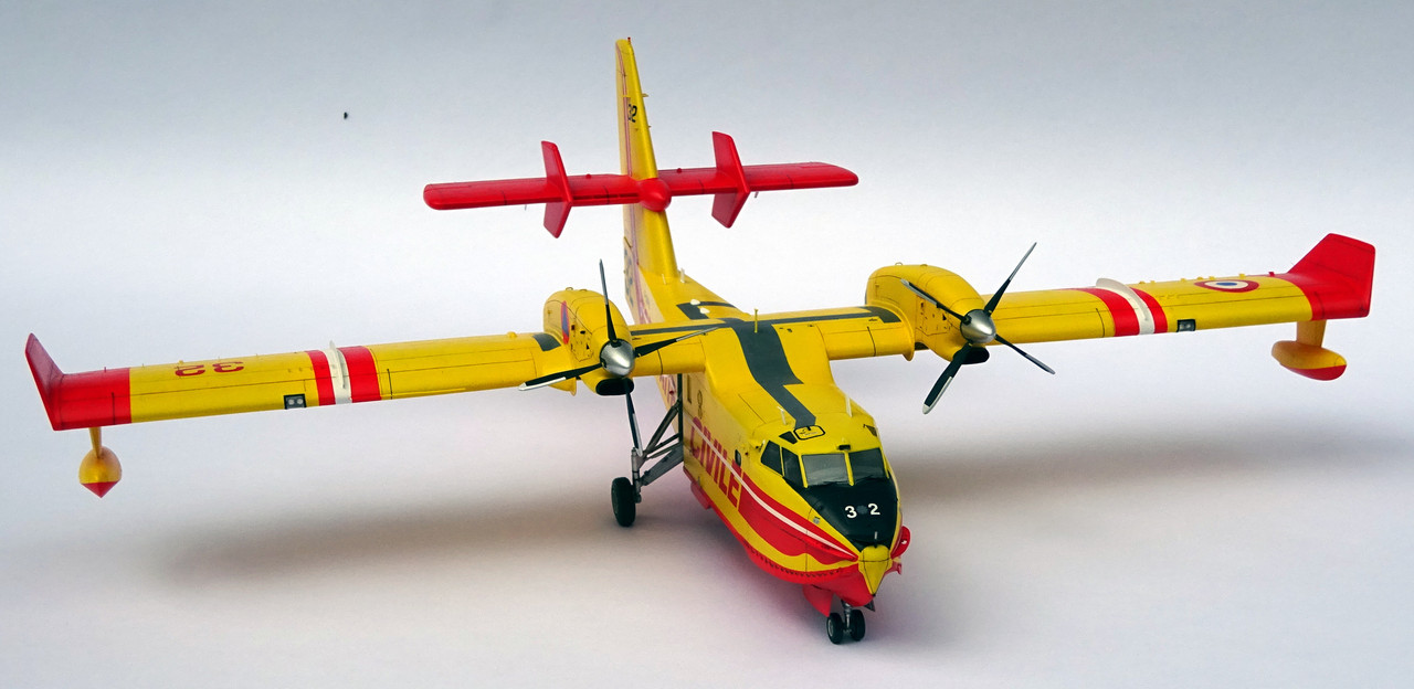 Canadair cl-415 dans aéronefs miniatures