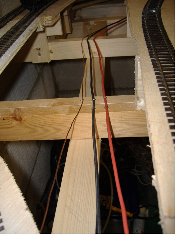 DCC BUS (2017_09_13 16_42_16 UTC)