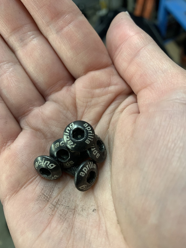 2DB5BE9E-C5CE-4109-873C-DB06C1EFAA97